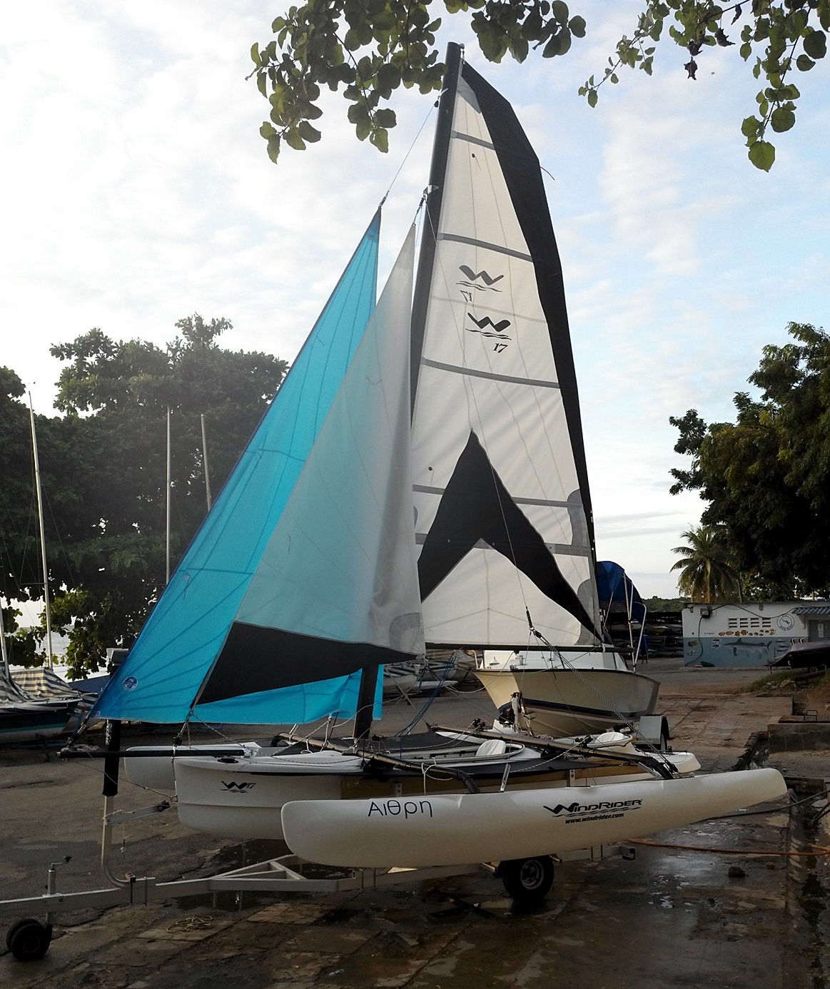 WindRider 17 Trimaran